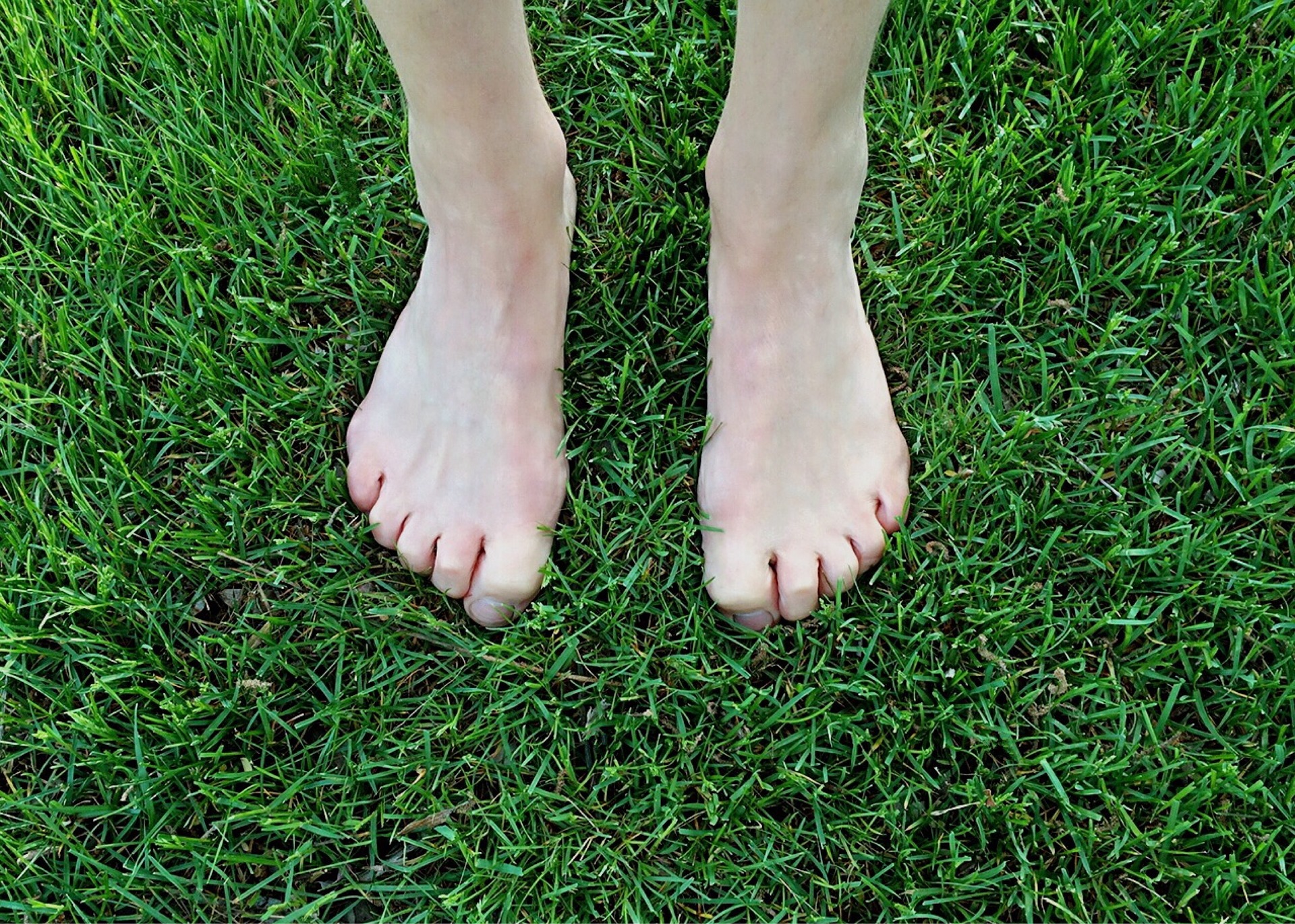 Bosování, chůze na boso Barefooting, bosování, chůze na boso